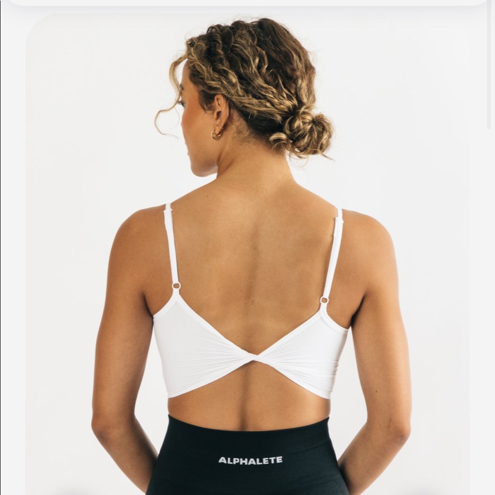 Alphalete Allure tank top